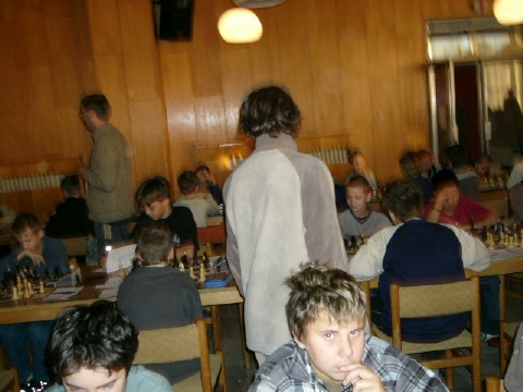 Daniel Sulista (stoji)